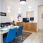 Διαμέρισμα Cosy Tiles House *
