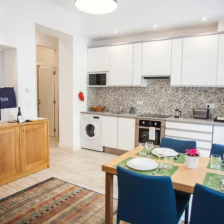 Cosy Tiles House דירה